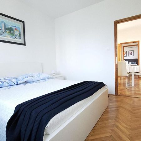 Apartment Jole - A4 -Two Bedrooms - Close To The City Center Poreč Extérieur photo