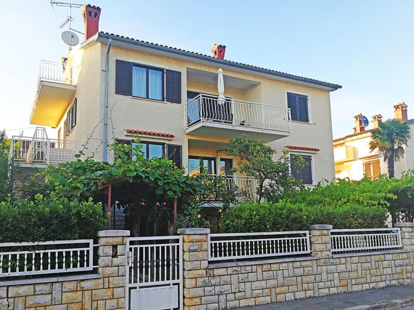 Apartment Jole - A4 -Two Bedrooms - Close To The City Center Poreč Extérieur photo